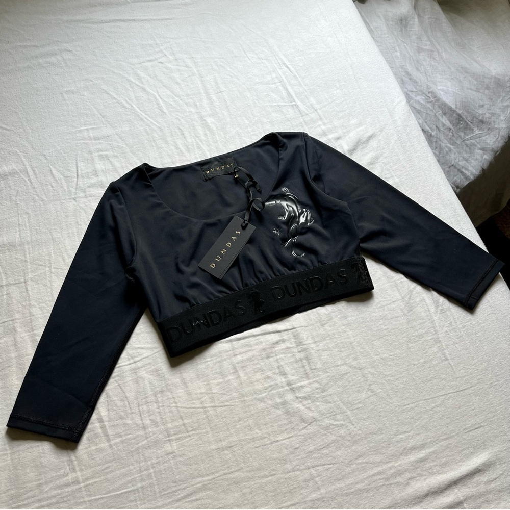 NWT DUNDAS black elastic waist knit short sleeve cropped top